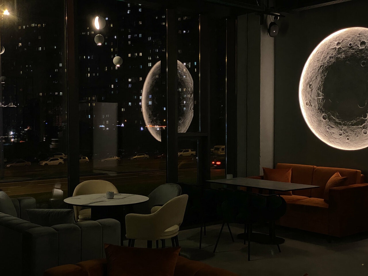 Ресторан Moon lounge