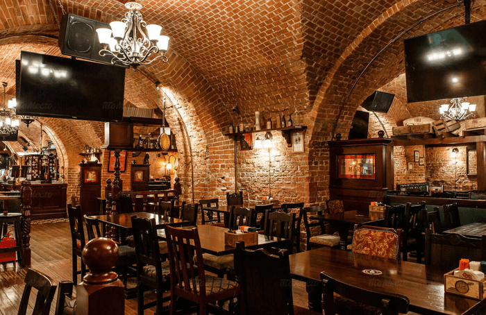 TAP & BARREL PUB