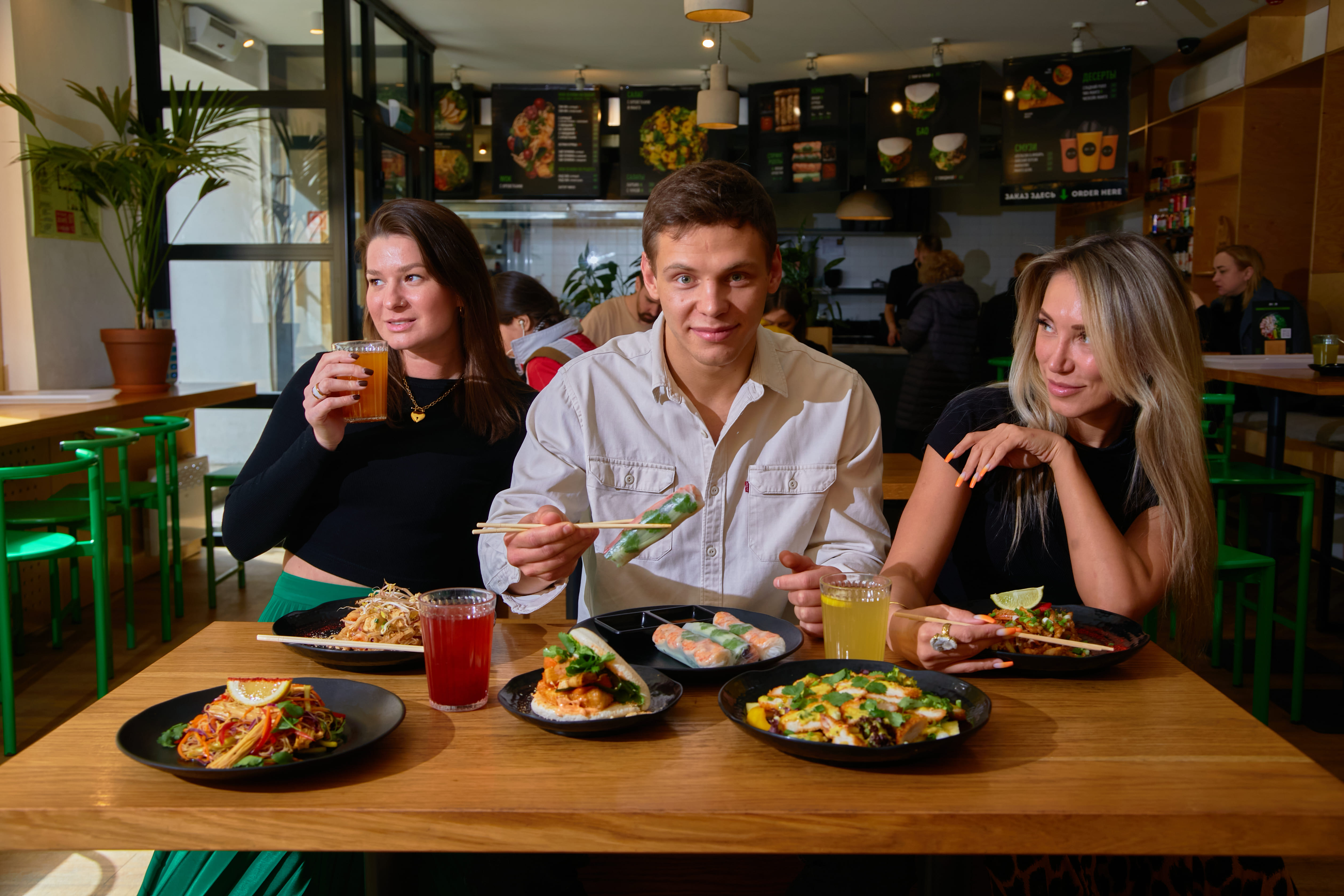 Стритфуд Joly Woo